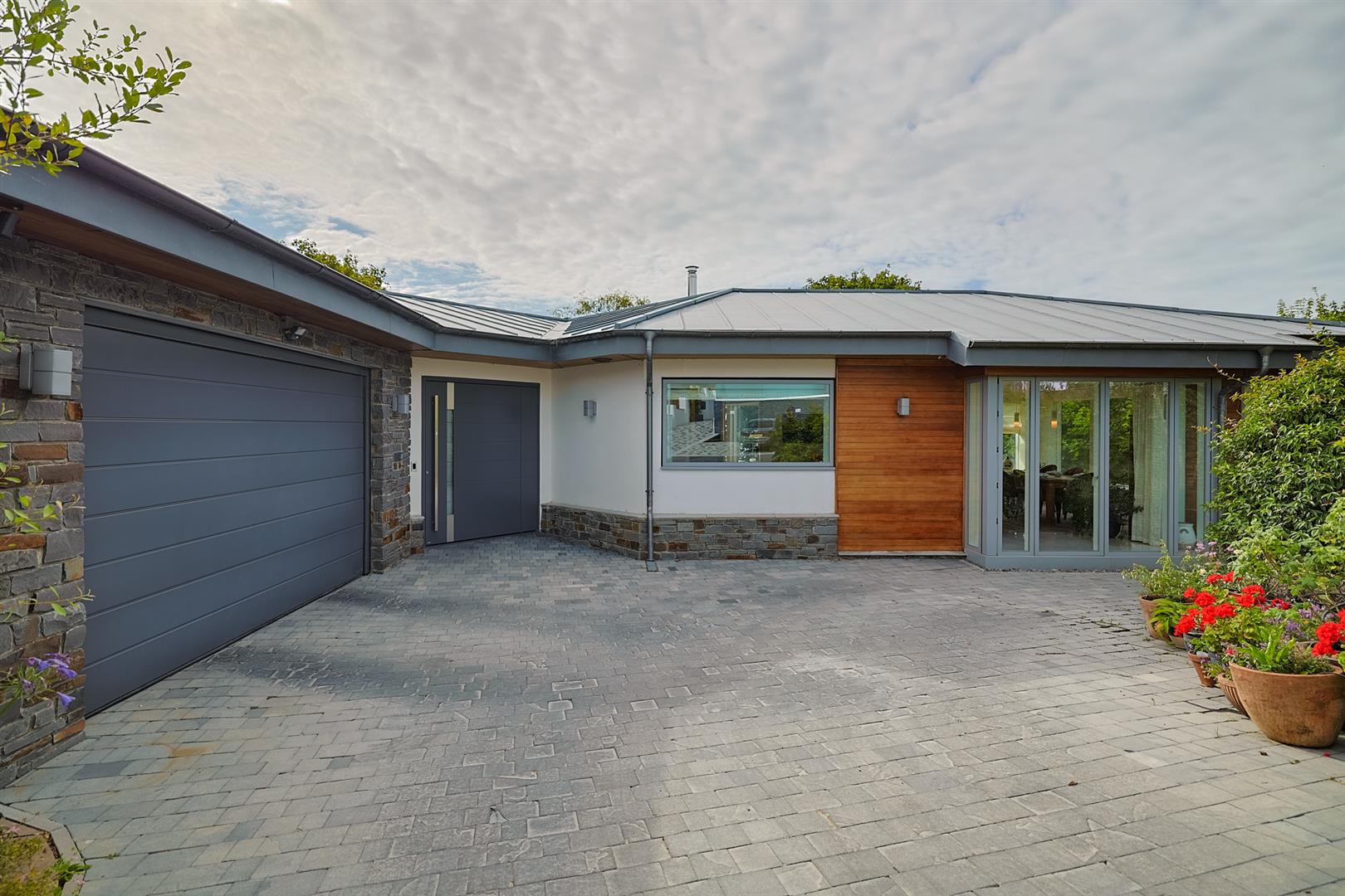 Westwinds, Langland, Swansea, SA3 4TA